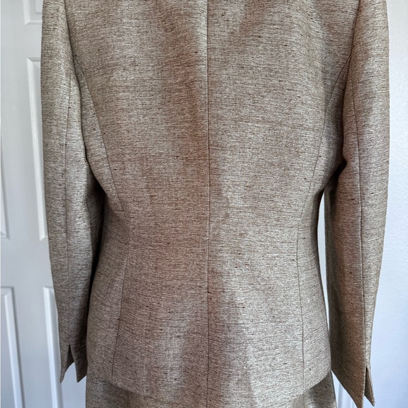 Women's tan tweed Blazer and Skirt Set - Picture 4 of 9